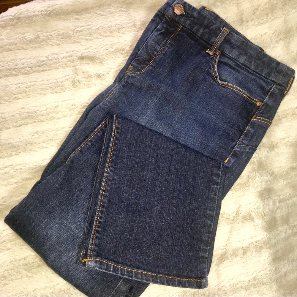 🐠EUC Chico’s So-Lifting Slim Leg Jeans